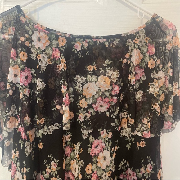 NSR Black Floral Blouse with Mesh Overlay - Picture 8 of 9